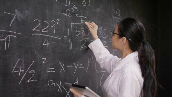黑板数学老师学生讲课学习