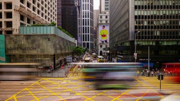 香港市中心晴天市区交通街道十字路口全景4k时间推移