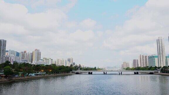 香港市区鸟瞰高楼林立蓝天白云