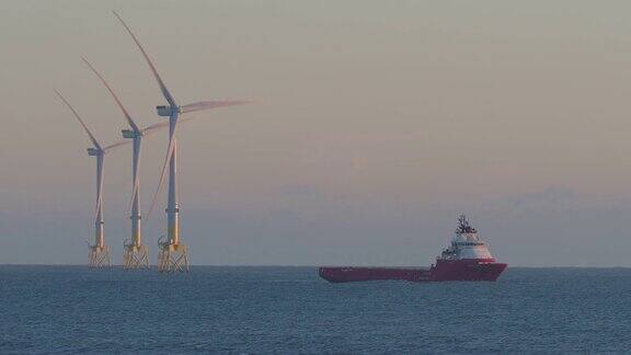 苏格兰阿伯丁湾的海上风力涡轮机