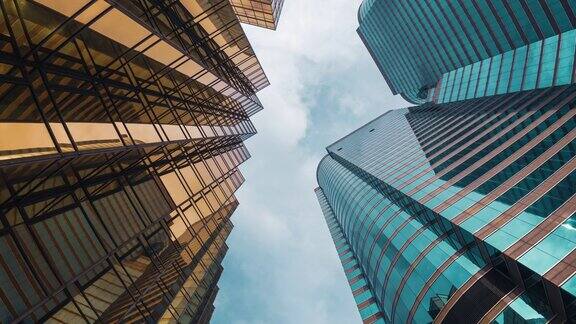 香港高层企业大楼的低角度