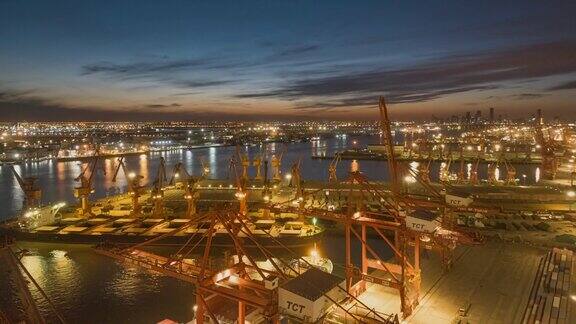 中国天津港自动化集装箱码头航拍视频