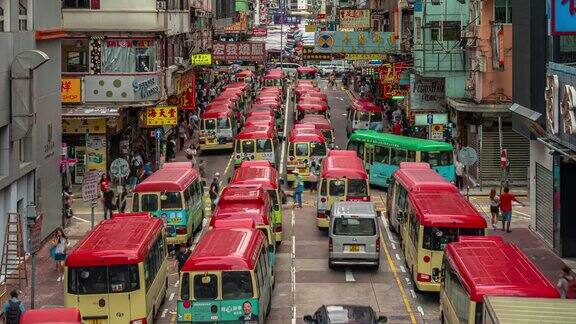4K时间间隔俯视图香港孟角区公共小巴车站