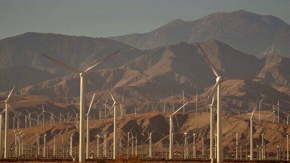 来自风力涡轮机的可再生能源美国加州的风力发电厂