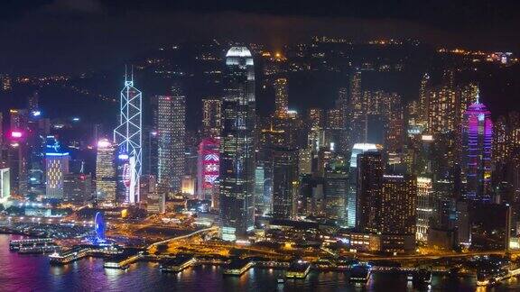 时光流逝:夜晚的香港摩天大楼