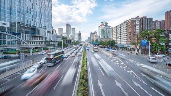 北京街道上繁忙的交通和现代建筑的时间间隔为4k