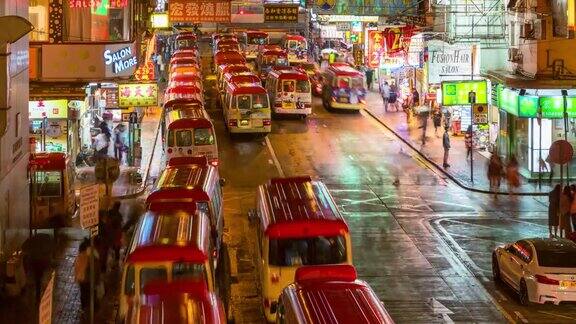 中国香港九龙旺角花园街市及夫人街市巴士总站夜间的时间图