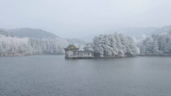 中国著名景点庐山雪景