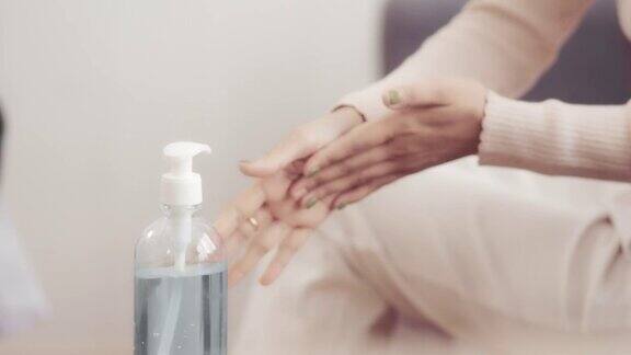 冠状病毒:用洗手液洗手