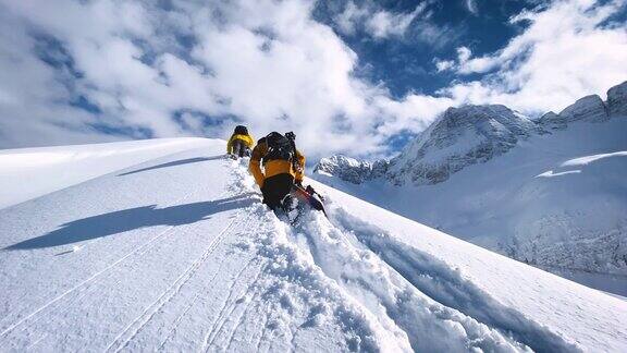 滑雪板 攀登雪山 极限运动
