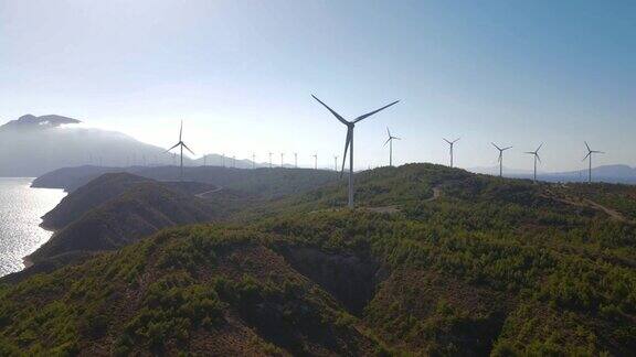 风电场位于岛上发电风电场发电风电场在美丽的风景中风电场在自然中工作风电场海景风电场空中风电场