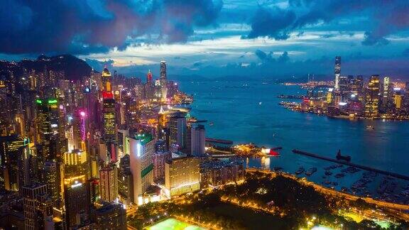 鸟瞰图黄昏到夜晚HyperLapse香港在日落