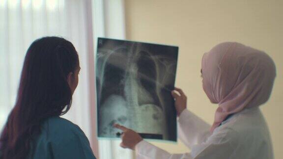 解释肺部x光片