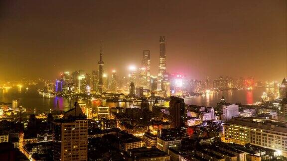 从黄昏到夜晚鸟瞰中国上海的