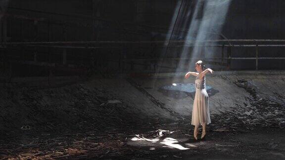 年轻美丽的芭蕾舞女演员在聚光灯下展现自身妙曼的舞姿