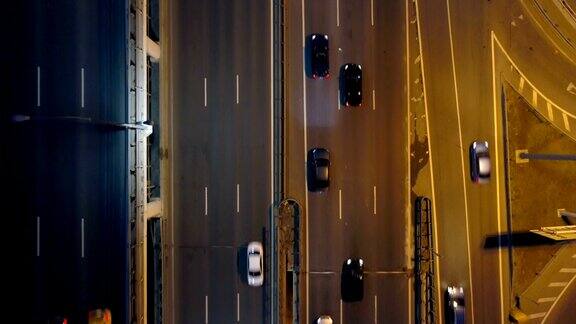 晚上高速公路上有很多车4k