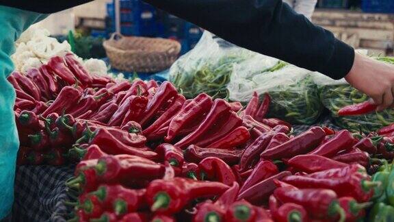 当地农贸市场的红辣椒