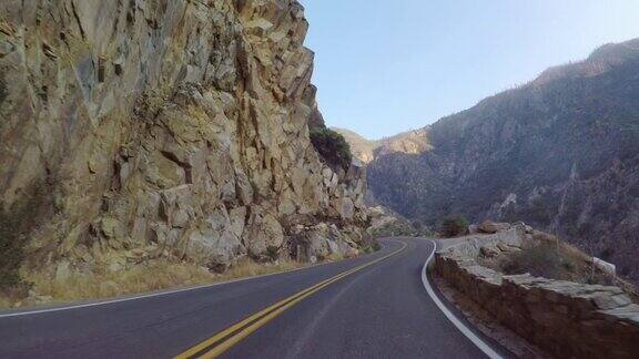 国王峡谷国家公园加利福尼亚:POV汽车驾驶