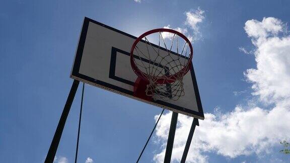 天空和篮球篮板的延时