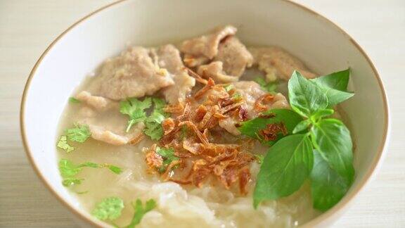 越南河粉猪肉米粉越南美食风格