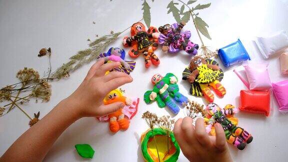 儿童造型从橡皮泥和粘土使用自然材料雕刻创造童话与精灵天使仙女想象力灵感感官知觉与孩子一起发展