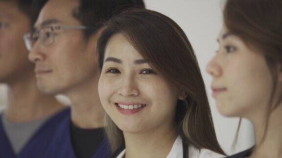 亚洲的中国医生护士排成一排