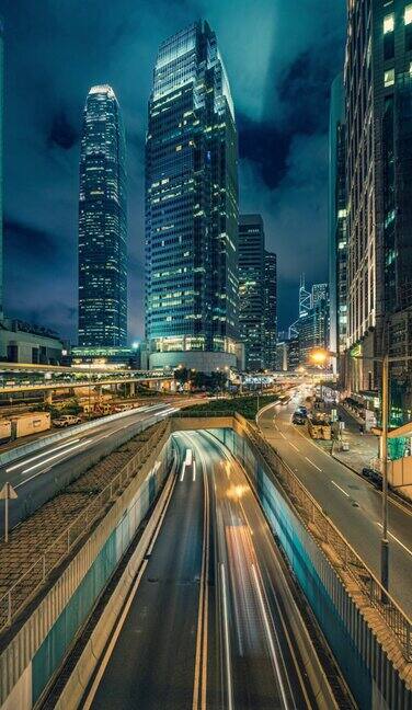 香港现代大厦地下道路及隧道交通灯在夜间的时间推移
