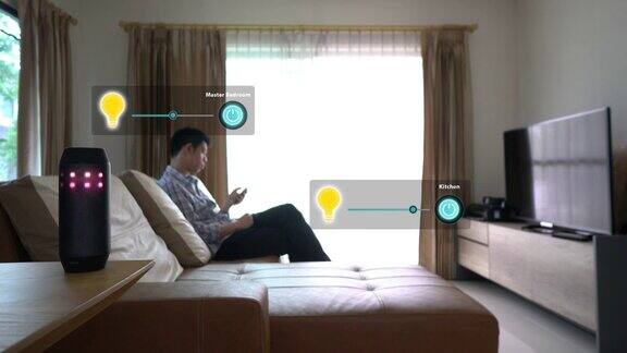 男人用声音控制家用电器和设备
