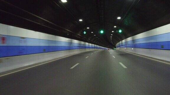 实时驾驶在外滩隧道上海中国