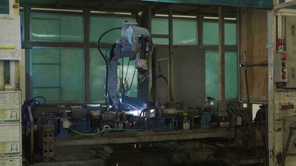 4K工业机器人焊接