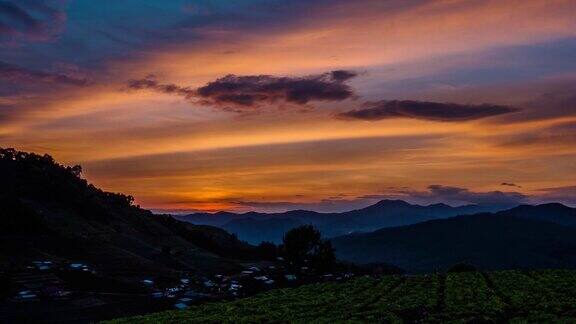 夕阳和泰国北部的阳光