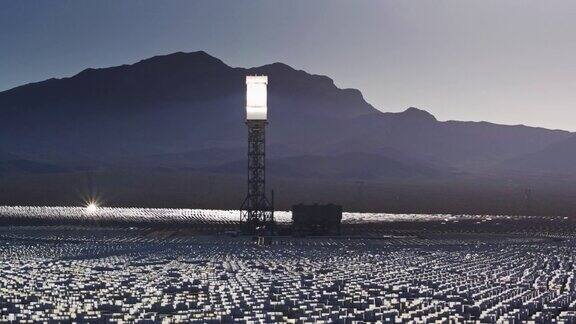 太阳能发电站塔和定日镜在艾文帕太阳能设施-无人机拍摄