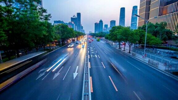 日落时分的北京城交通