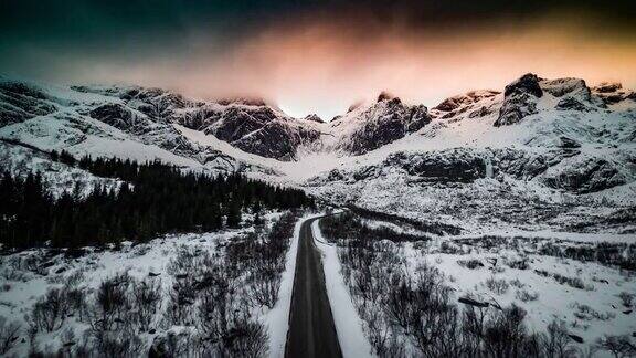 道路在冬季景观-航拍