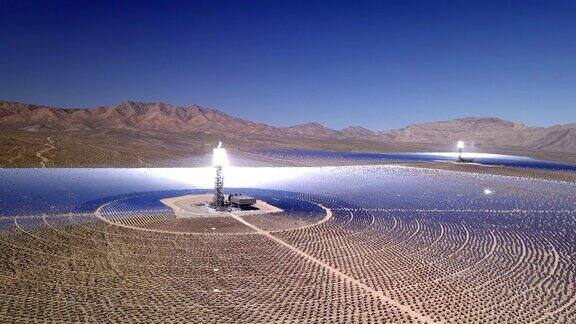 内华达沙漠的太阳能发电厂