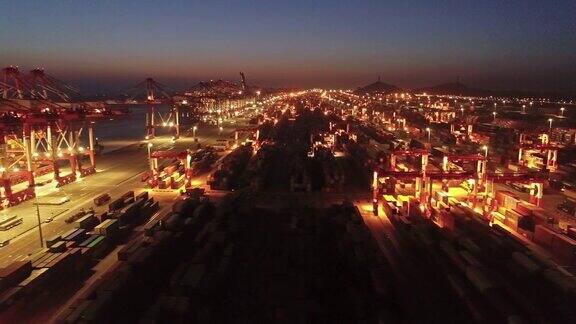 上海洋山深水港夜间实时鸟瞰图
