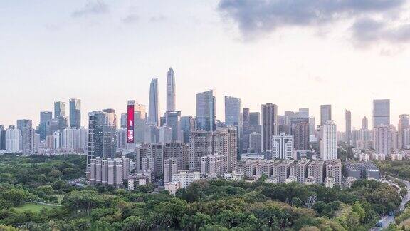 深圳福田区现代城市高层建筑从黄昏到夜晚的时间间隔