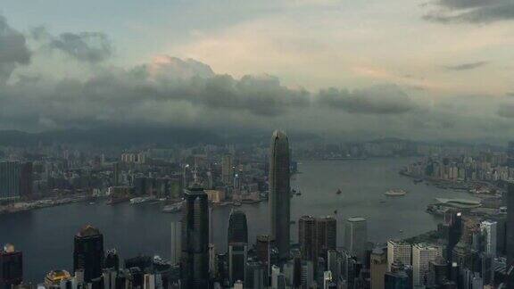 香港时间流逝香港从著名的山顶白天到晚上的时间