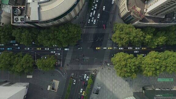 南京市市中心晴天交通十字路口高空俯仰全景4k中国