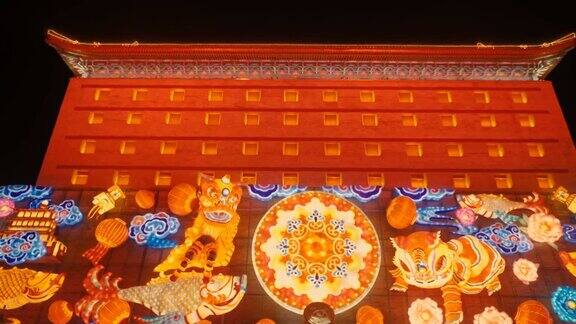 中国陕西西安古代城墙上的灯笼庆祝中国春节