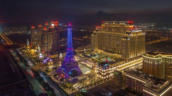日落之夜照亮著名的澳门湾酒店屋顶全景4k时间跨度的中国