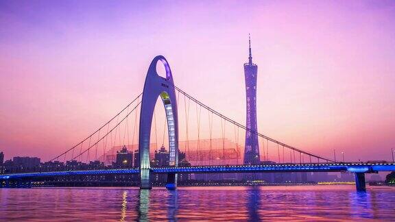 广州塔和桥与日落