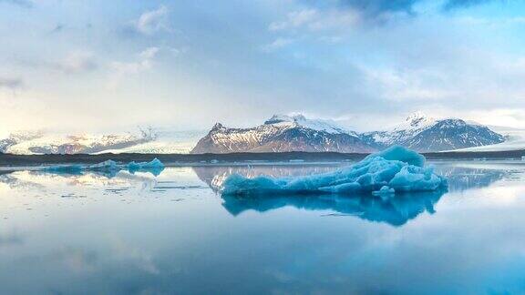 冰岛Jokulsarlon冰湖冰山的时间流逝