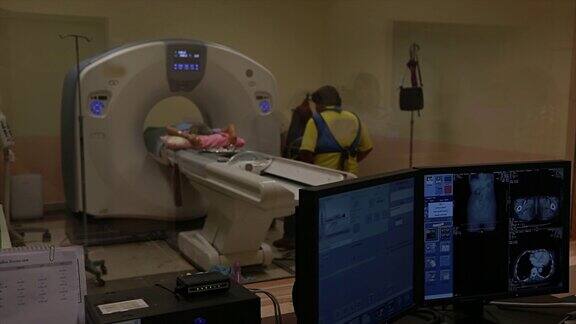 CT扫描仪