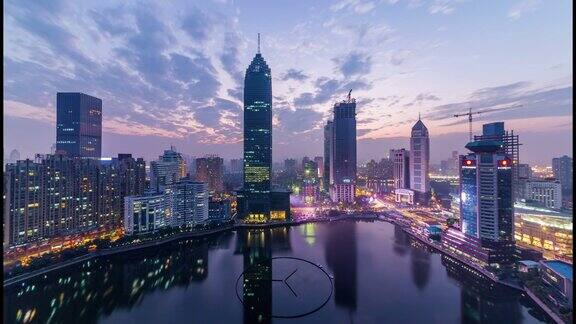 时间推移:武汉从白天到晚上的高峰时间中国鸟瞰图