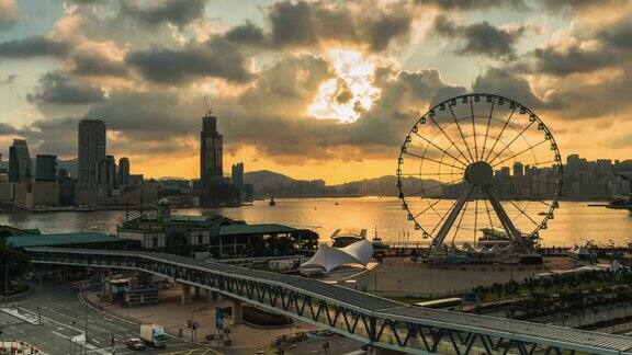 大摩天轮在香港城市的日出
