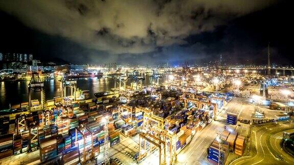 香港货柜码头夜间的时间推移-香港葵青货柜码头是世界上最繁忙的港口之一