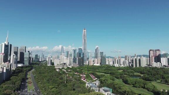 位于中国深圳中心的高层建筑