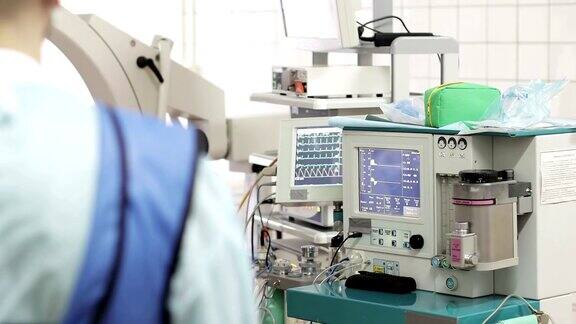 4k手术室现代化诊所的新医疗设备