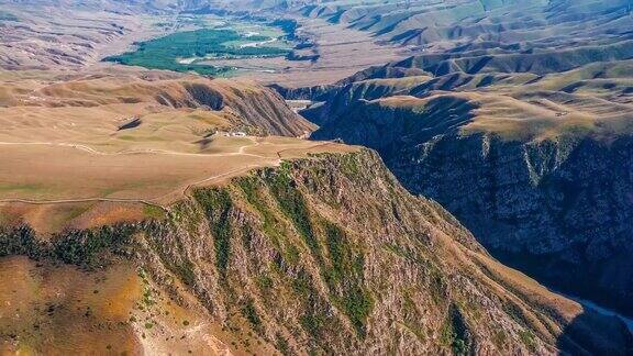 中国新疆大峡谷鸟瞰图